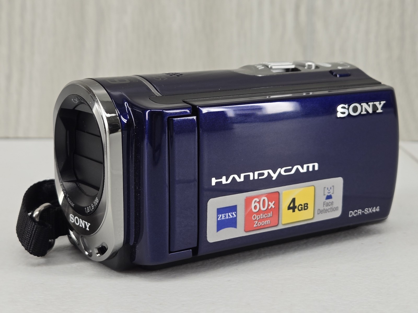 Sony Handycam DCR-SX44 Purple Video Camera Camcorder With Battery UNTESTED