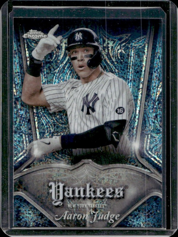 2022 Topps Chrome Aaron Judge Pinstriped #P-2 New York Yankees