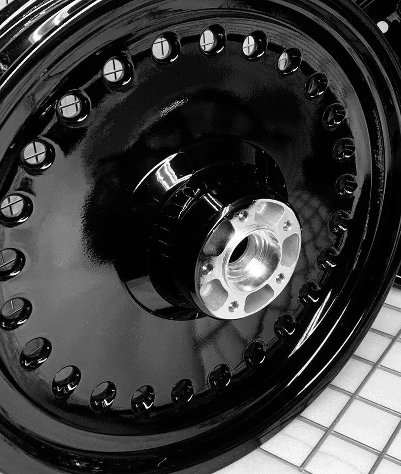 Rueda trasera Harley Davidson Softail Fat Boy negra brillante 2008-17 intercambio FLSTF Foto 3 de 4