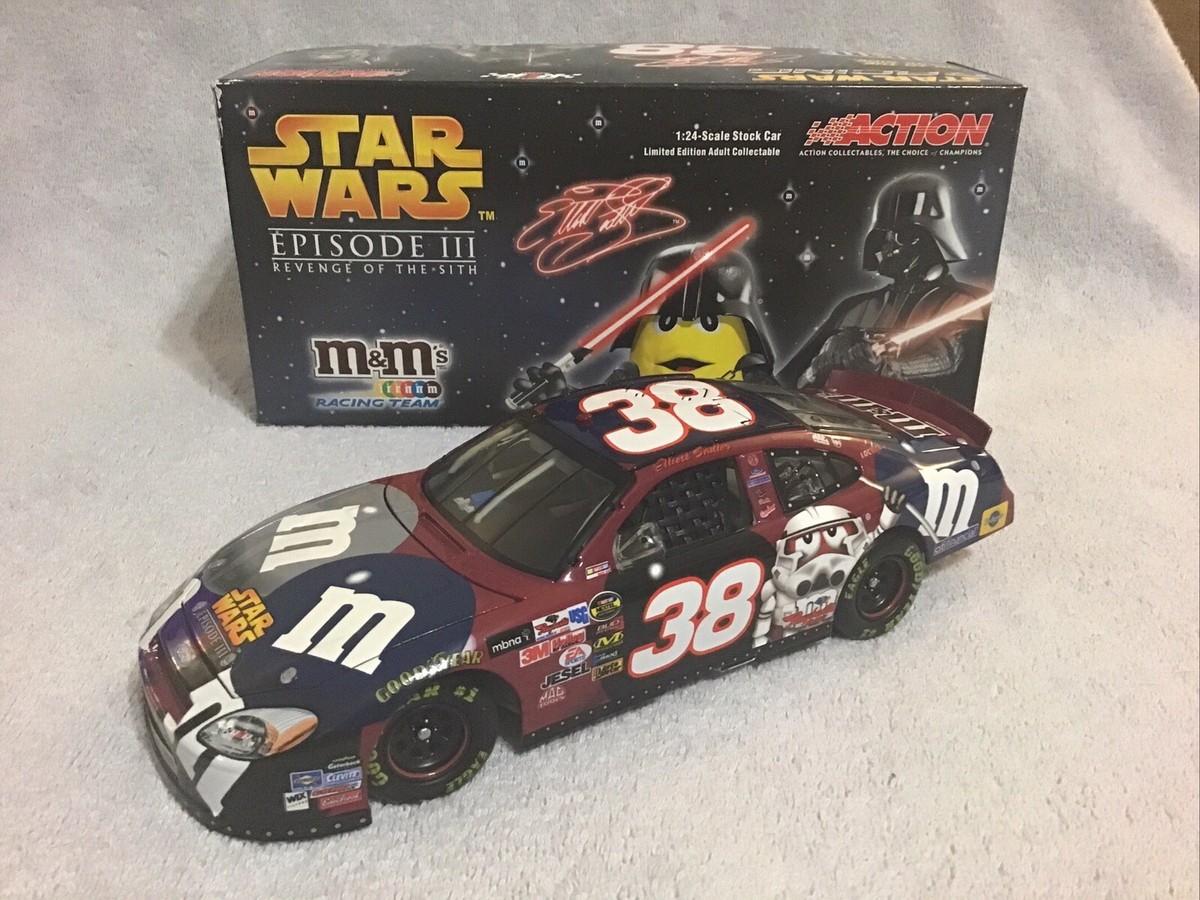 2005 Action ELLIOTT SADLER #38 M & M's / Star Wars III CWB 1/24