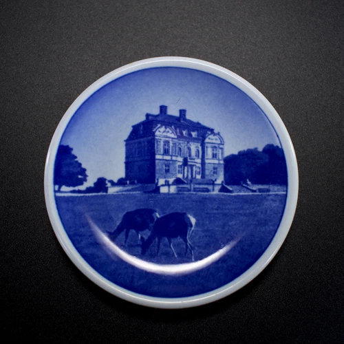 Royal Copenhagen Butter Pat Plate Fajance Denmark Eremitage Slottet 25-2010
