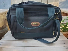 Ricardo Tiburon Carry On Canvas Bag Green with Shoulder Strap Lock and Key