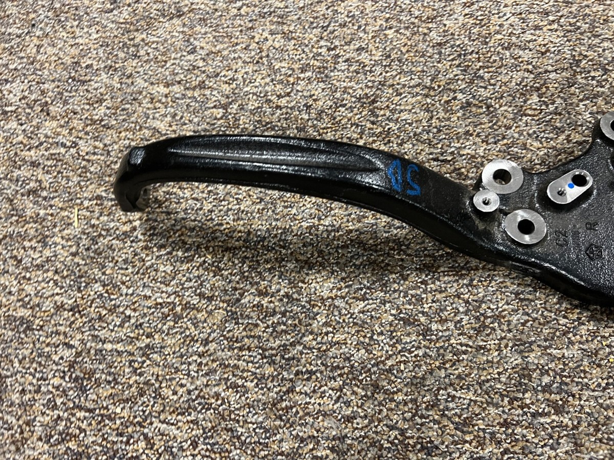 OEM 2015-2023 DODGE CHARGER RWD FRONT RIGHT SPINDLE KNUCKLE 