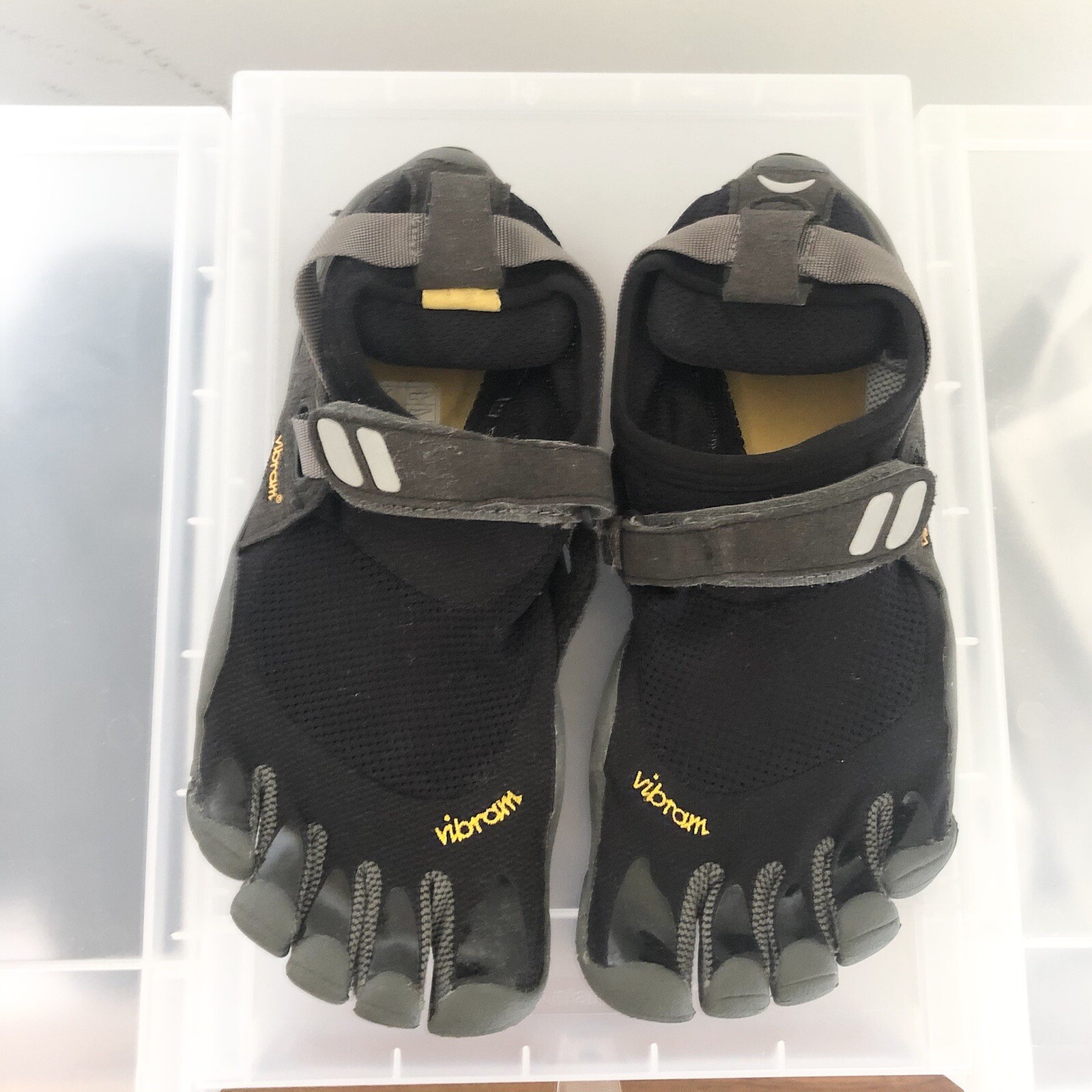 Vibram FiveFingers Flow W138 Black Hook 