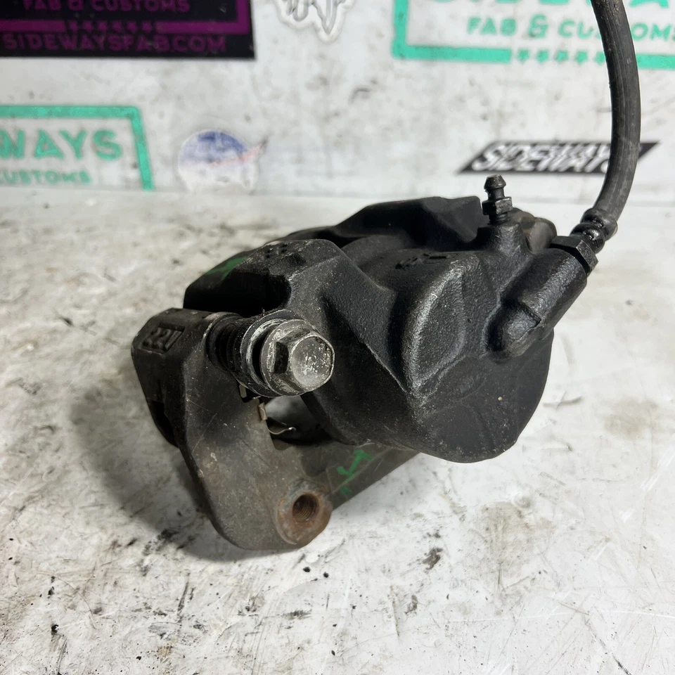 Pinza de freno delantera derecha Toyota Cressida 89-92 y disco de soporte F18N Foto 4 de 4