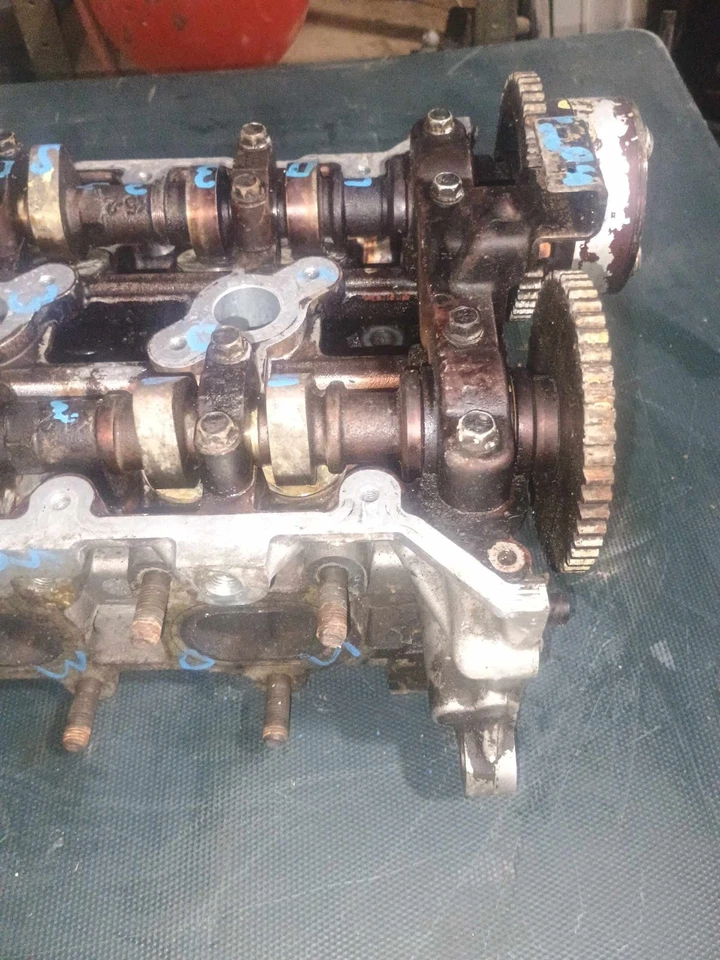 2009-2010 HYUNDAI ENTOURAGE 09-011 SEDONA 07-09 SORENTO Cylinder Head 3.8l Oem - Image 2 of 4