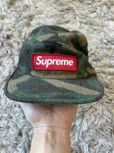 Casquette de camp camouflage en laine suprême FW17