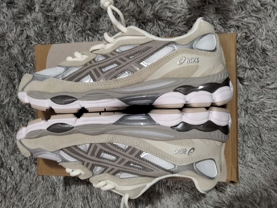 ASICS GEL NYC  Numero 42.5 (27cm) Beige/Grigio/Bianco  - Immagine 4 di 4