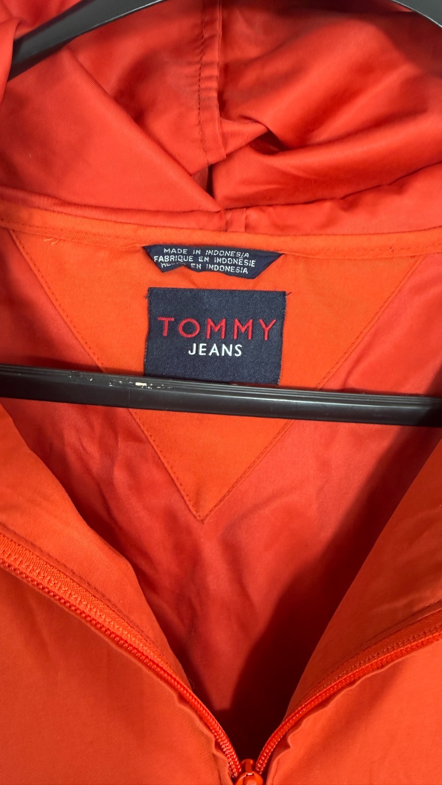 Tommy Hilfiger Denim 2000 Men’s Red Hooded Windbreaker Jacket Size M image 2