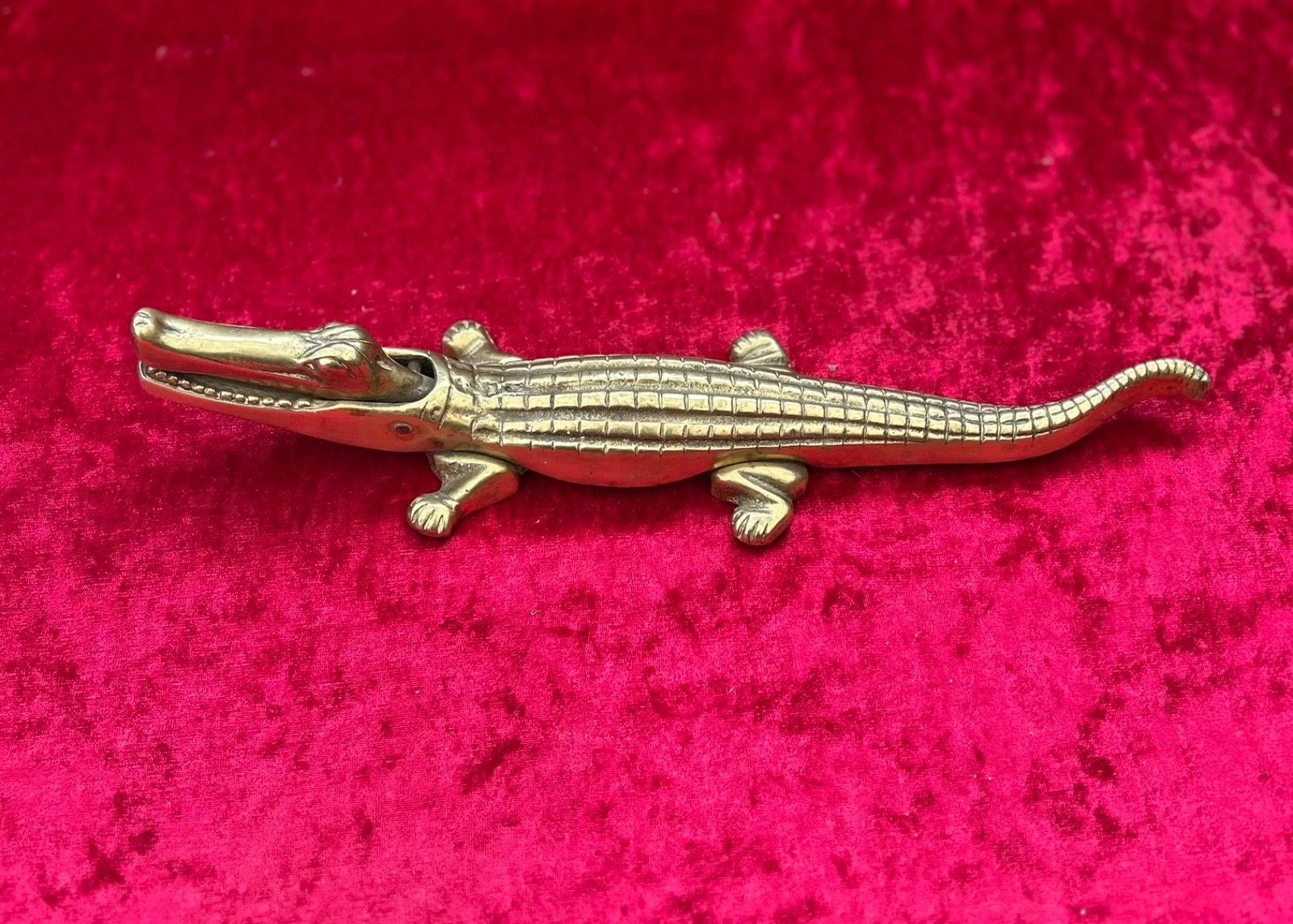 Antique Brass Crocodile/Alligator Nutcracker 7"
Opens in a new window or tab