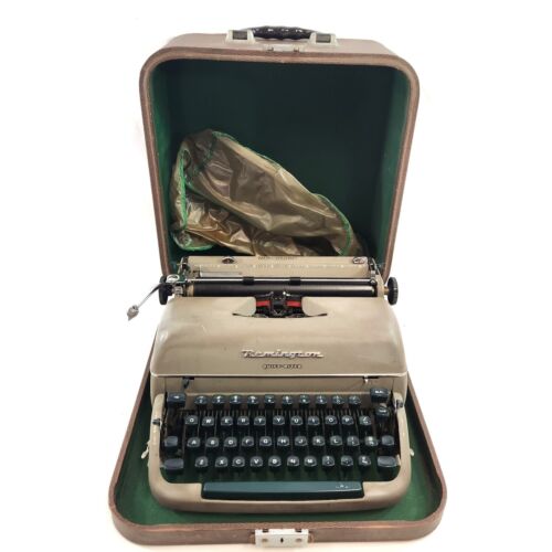 Remington Quiet-Riter Miracle Tab Typewriter Green Keys 1950s w/ Case Portable