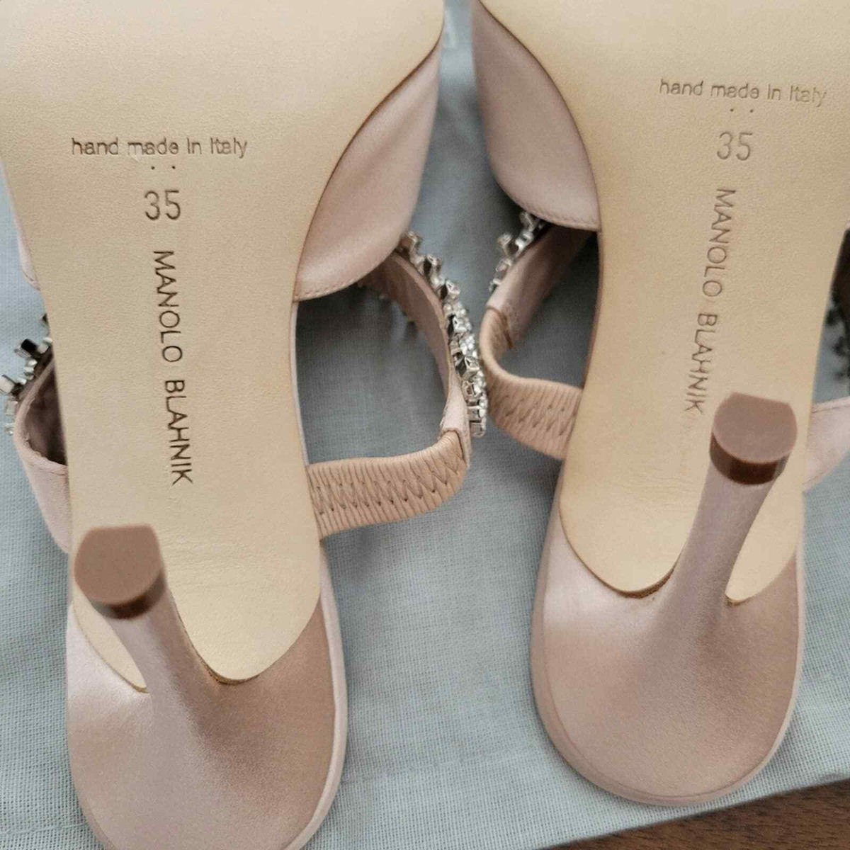 Manolo Blahnik Lutara Pointed Embellished Crystal Heels 35 Manolo Blahnik Lutara Pointed Embellished Crystal Heels 35