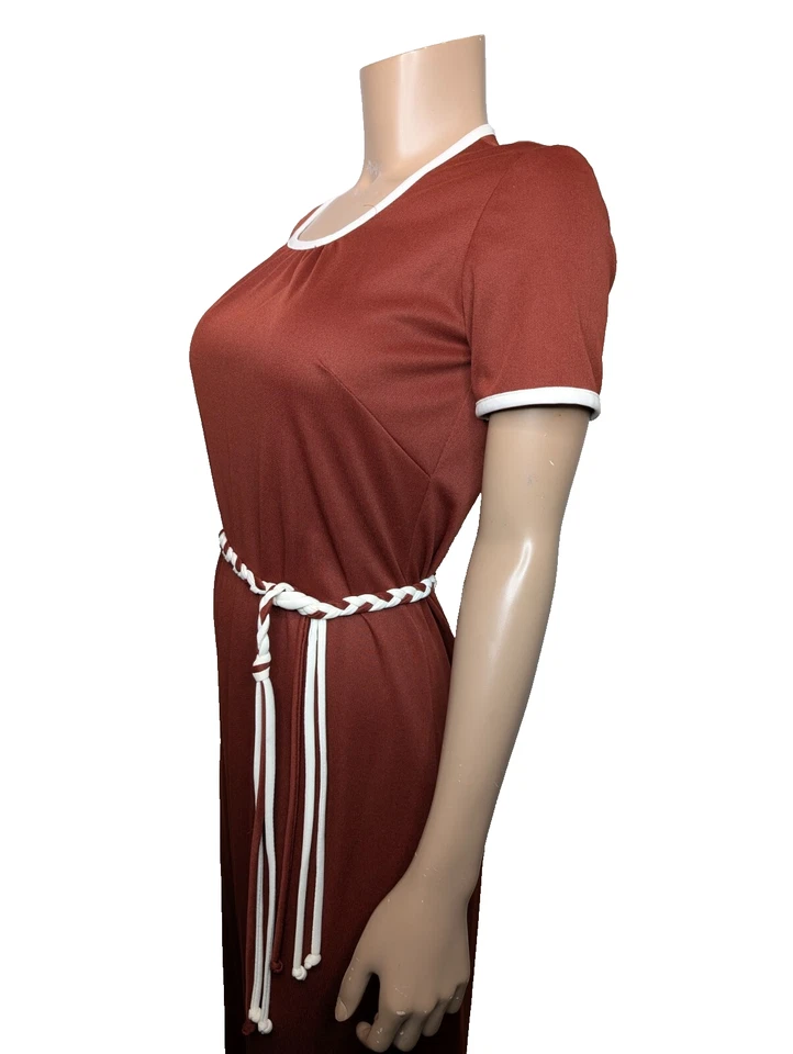 Vestido midi vintage años 70 para mujer con timbre marrón blanco trenzado lazo cinturón Sears Foto 3 de 4