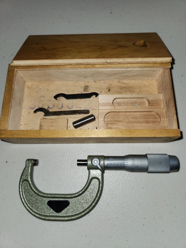 Toolmex Outside Micrometer 1"-2" Range .0001" Graduation - w/accessories and box