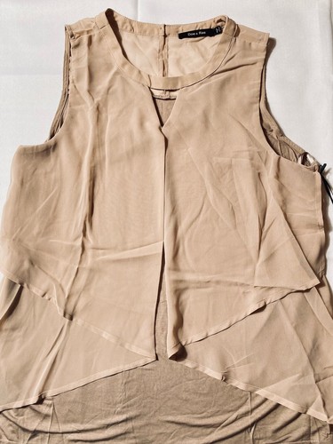 NEW Anthropologie Doe & Rae SZ M Tan Layered Cut Out Shoulder Jewel Neck Blouse - Picture 5 of 5