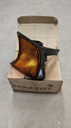 BMW E34 5-Series Front Left Drivers Turn Signal Corner Light Lamp 1989-1995 new