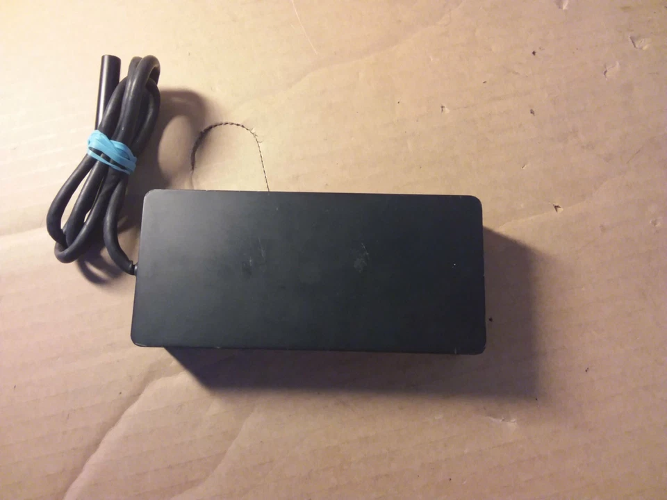 Genuine Microsoft Surface Dock 1661 for Surface Pro 3 4 5 6 Laptop With PSU - Image 4 of 4