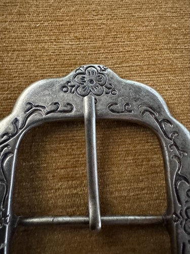 Old Silver Tone Floral Belt Buckle Ornate Scalloped Victorian Design - Picture 5 of 10