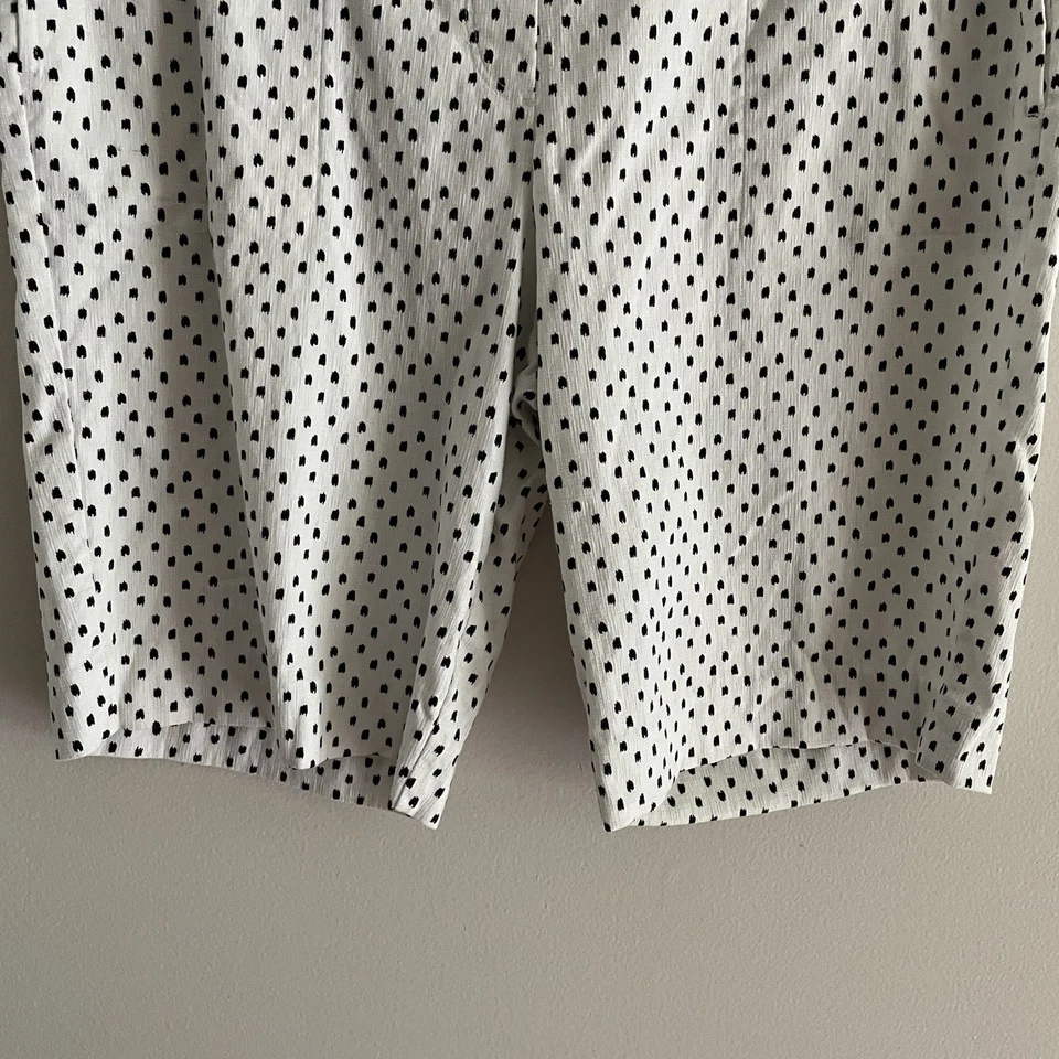 Bermudas Susan Graver 14P Marfil Estampado Texturizado Elástico Tejido Pull-On Foto 2 de 4