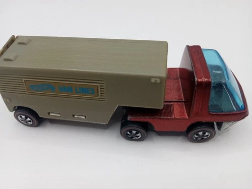 Hot Wheels Redline Heavyweights 1969 Aqua/Gray Moving Van (HK), Dark Interior
