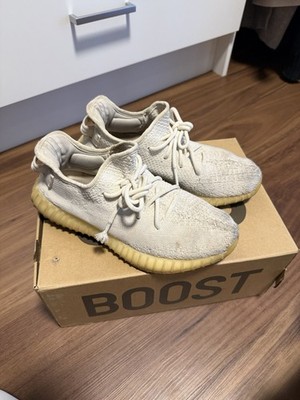 Yeezy Boost 350 V2 White Unisex Low Top Sneakers Pre-owned Fair
