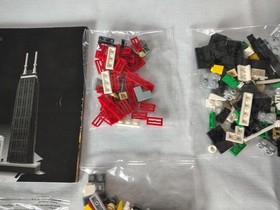 NEW Open box LEGO Architecture Chicago Skylines 21033 Complete Set Sealed Bags