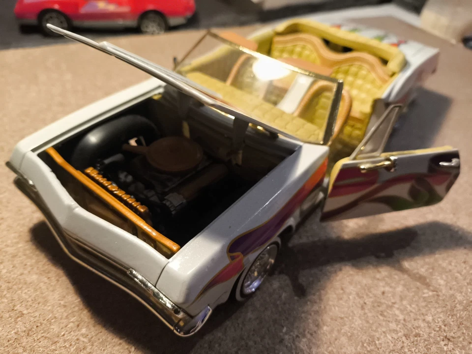 1999 Hot Wheels 1965 Chevy Impala Custom Lowrider Magazine 1:18 Scale Diecast - Bild 3 von 4