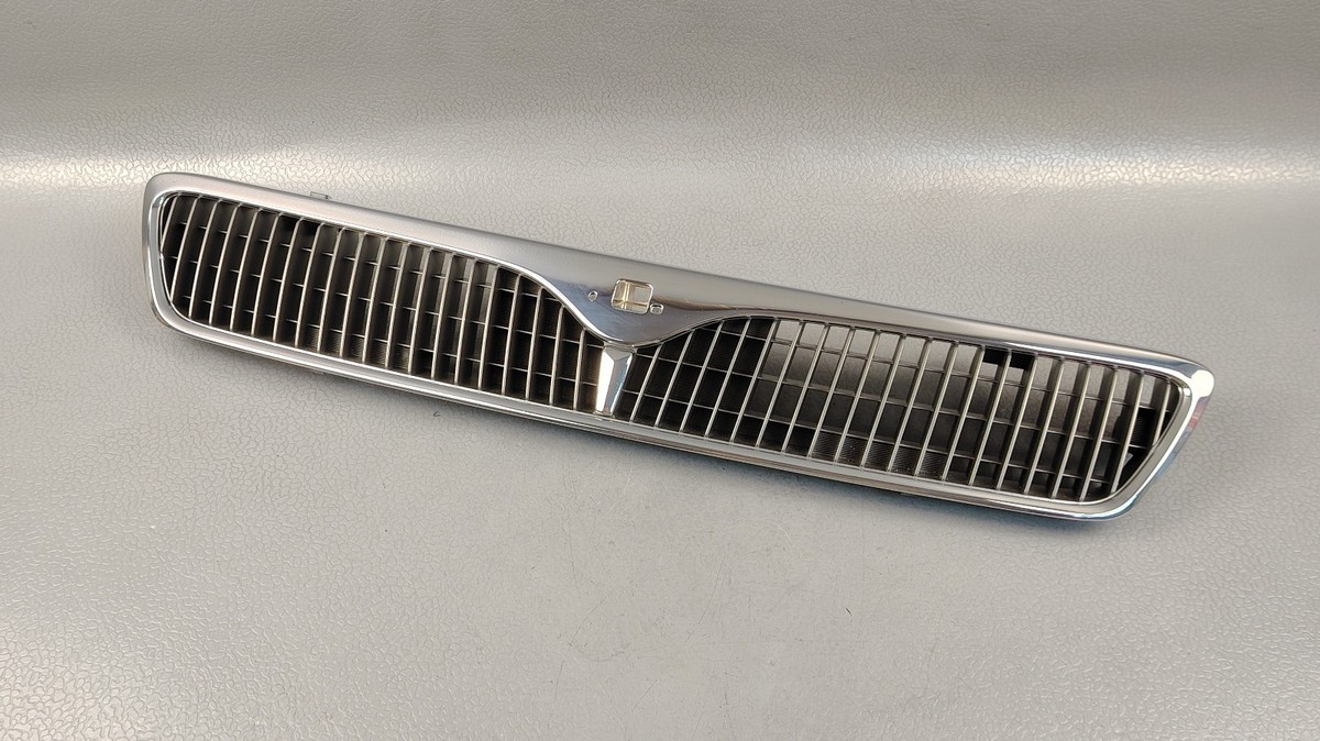 NISSAN 純正 フロントグリル 62310-35-F00 NISSAN 純正 フロントグリル 62310-35-F00 NISSAN 純正 フロントグリル