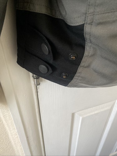 BMW Boulder Motorcycle Jacket. Size 50 Shoulder, Elbow, Back Armour 4 Zip Pocket - Picture 13 of 20
