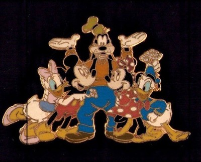 Disney Japan Store Mickey Minnie Mouse Donald Daisy Duck Goofy Collection Pin