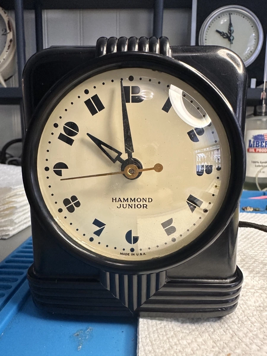 25+ Art Deco Collectible 1920-1949 Time Period Manufactured Clocks