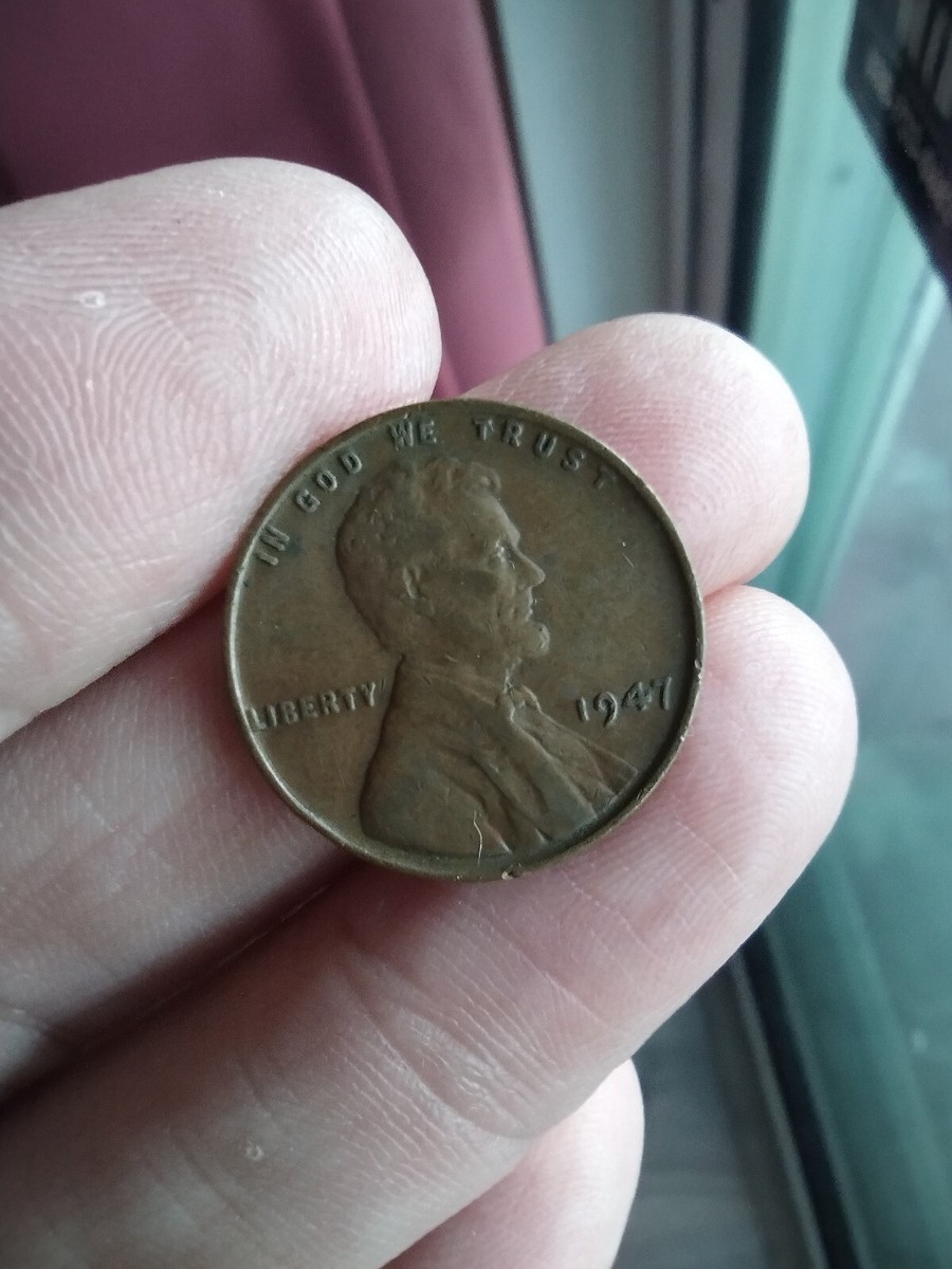 1947 Rare Lincoln Wheat Penny No Mint Mark Nicked Edge Visible