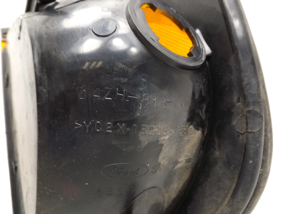 Lámpara de señal de giro derecha para pasajero Ford E-250 1997-2008 usada OEM YC2X13215A Foto 3 de 4