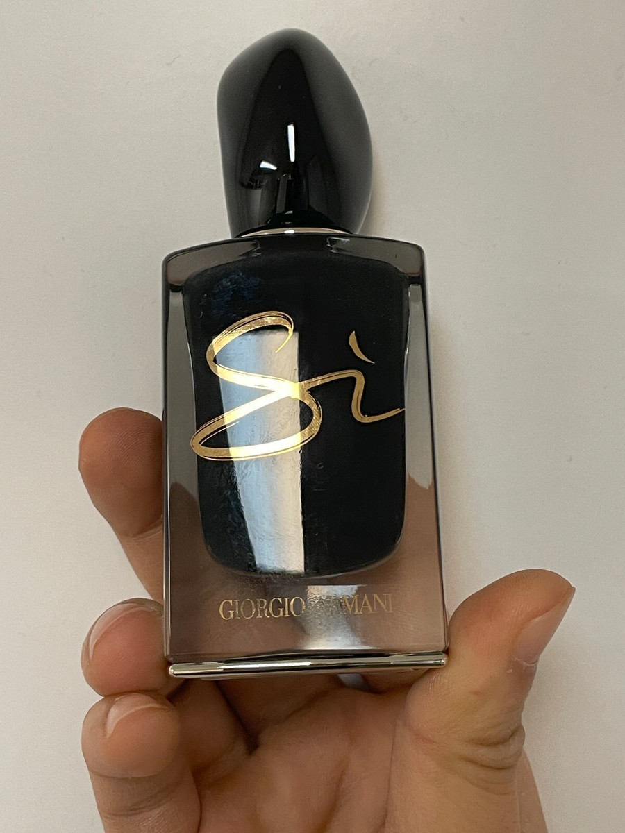 Giorgio Armani Si Perfume Night Light Giorgio Armani Si Intense