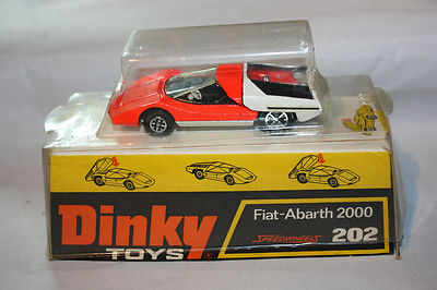 DINKY TOYS FIAT ABARTH 2000. Authentique. Miniature 1/43