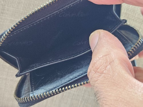 Calvin Klein Mini Wallet Coin Pocket Wallet Purse Black Leather Zip Around - Picture 10 of 12