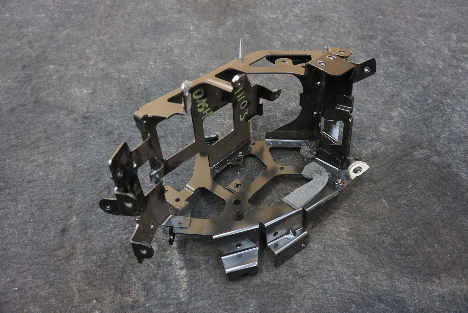 Set Left Dash Panel Bracket Body Control Mount 81610300 Ferrari California 12-14