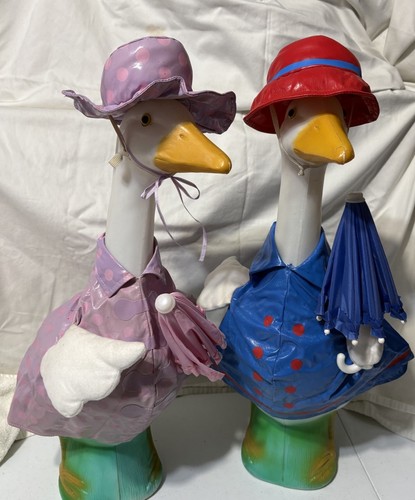 2 Sets Spring Showers Porch Goose Outfits for 23 Inch Lawn Statue