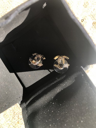 Chanel Cambron Cc Logo Gold Earring Post Studs In Box  - Bild 5 von 7
