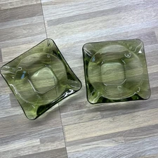 2 Vintage Ashtrays Glass Emerald Green  4 1/2” Square Anchor Hocking - JL407