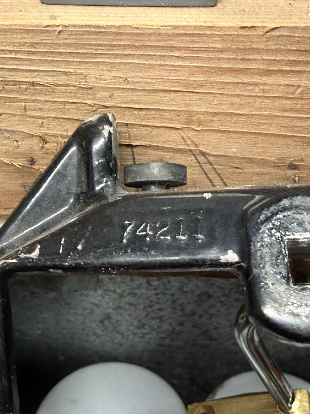 Mercury 74211 74510A2 69555 Rear Cowling Support Bracket 70hp 65hp 650 50hp 3cyl