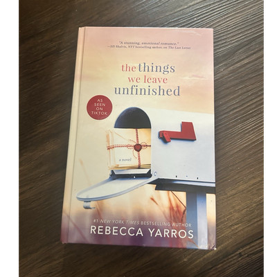 Rebecca Yarros The Things We Leave Unfinished Hardcover Gale 2026 Large Print