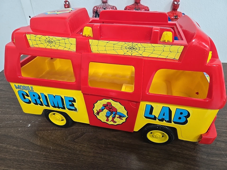 De colección 1978 Empire Marvel Spider Man Mobile Crime Lab Van, autobús más 4 figuras Foto 4 de 4