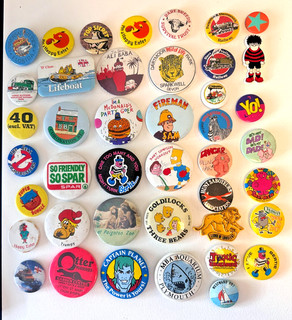 Job Lot Of Mixed Theme Pin Badges vintage Happy Eater Quavers mixed theme 42
