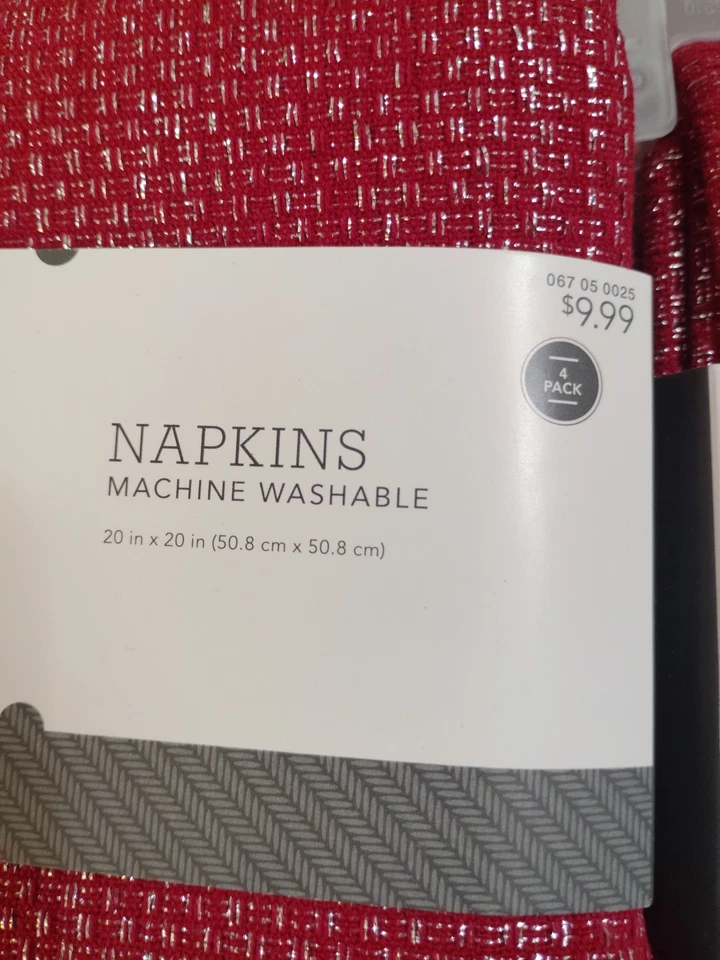 LOT Threshold 12 Napkins 5 Table Runner 1 Round Tablecloth Red Silver Christmas - Image 4 of 4