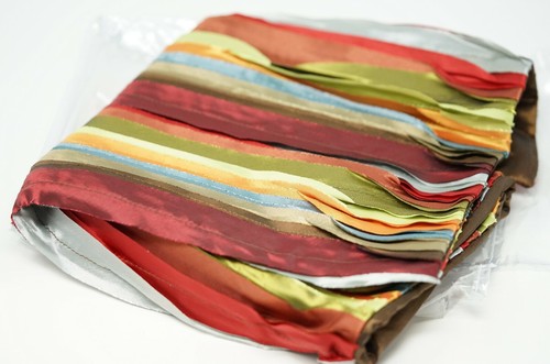 Make-Your-Own-Pillow (MYOP) Pleated Ribbons 20" Square Throw Pillow Cover - 第 2/4 張圖片