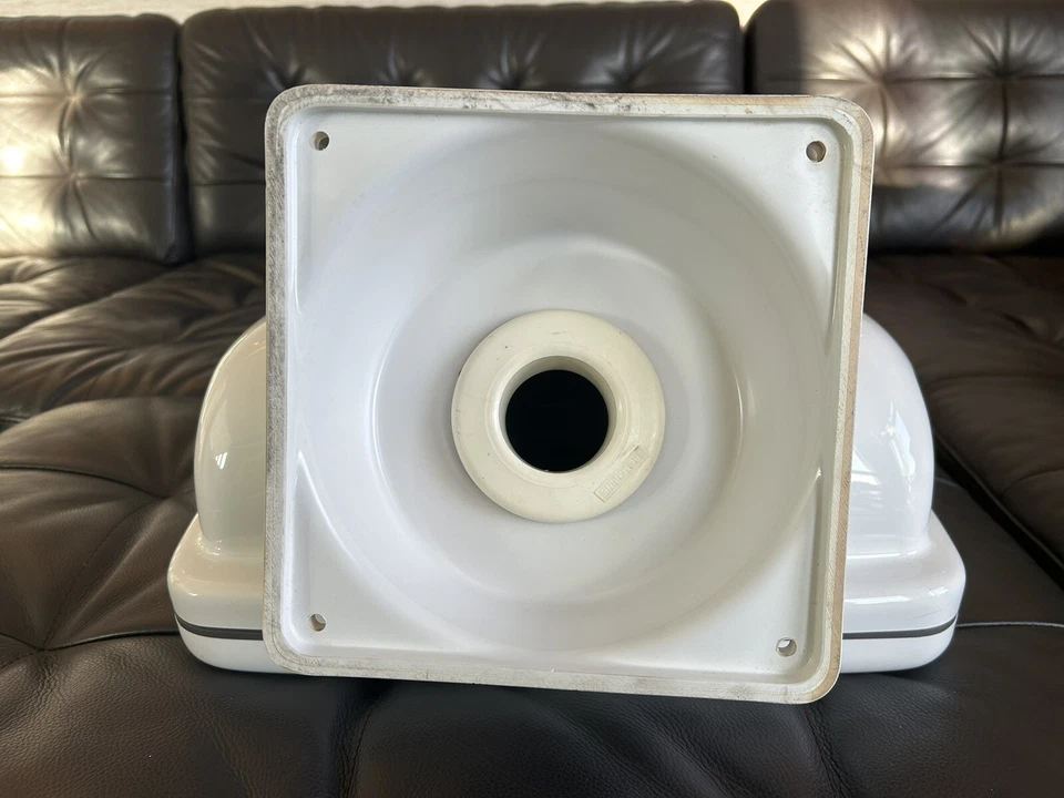 NavPod Housing with Swivel Mount - Image 4 of 4