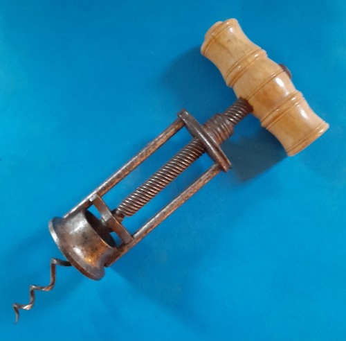 Superb Early 2 Pillar Corkscrew with Clutch - Coney's 1854 Patent - Picture 3 of 3