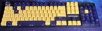 Los Angeles Lakers Custom Mechanical Keyboard With Extreme Clicky Switches