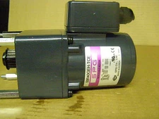 S9R40GEH-TCE    SPG motor with  S9KB20BH gearbox